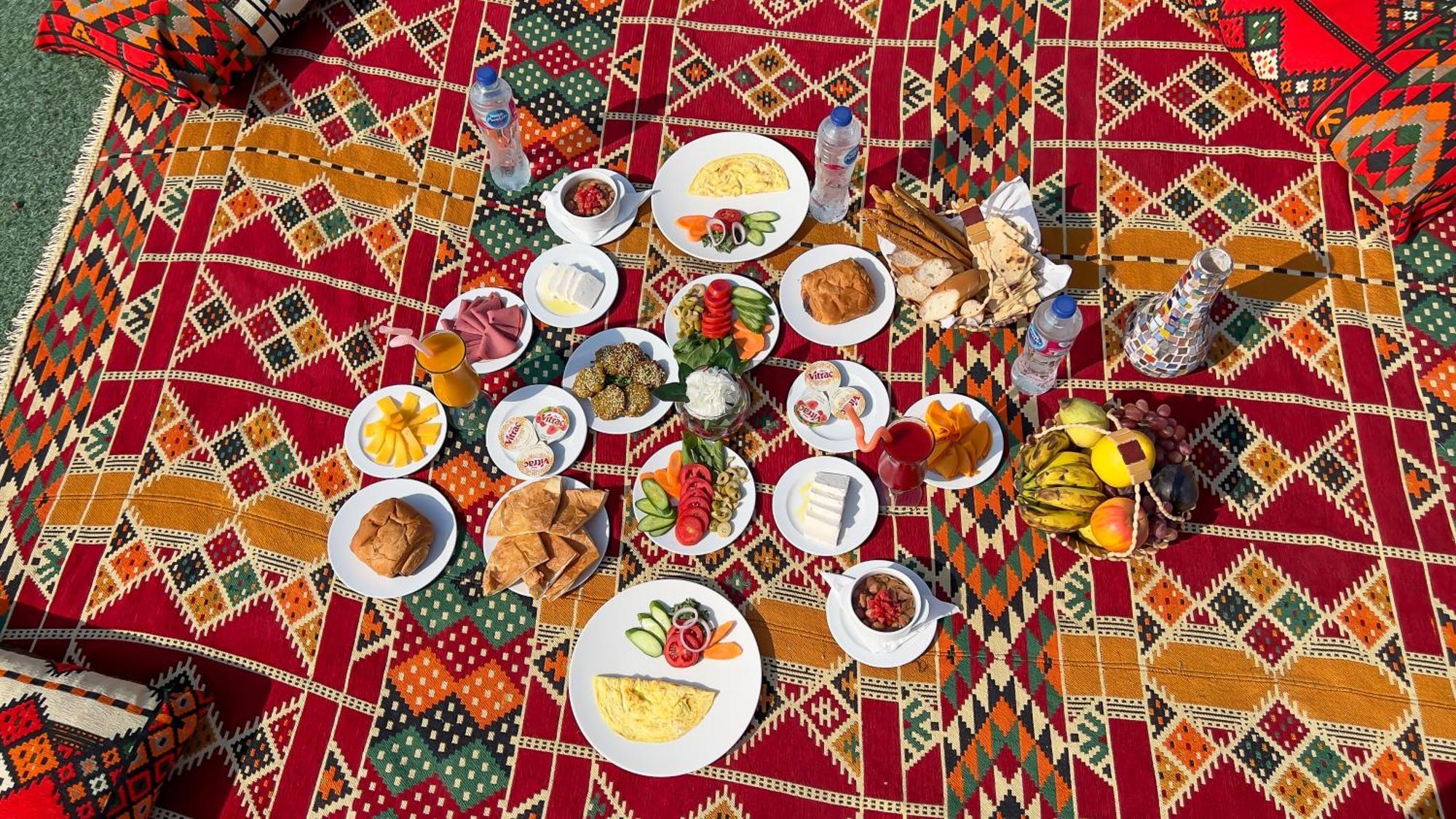 Master Pyramids Hotel Al Kawm al Akhdar 外观 照片