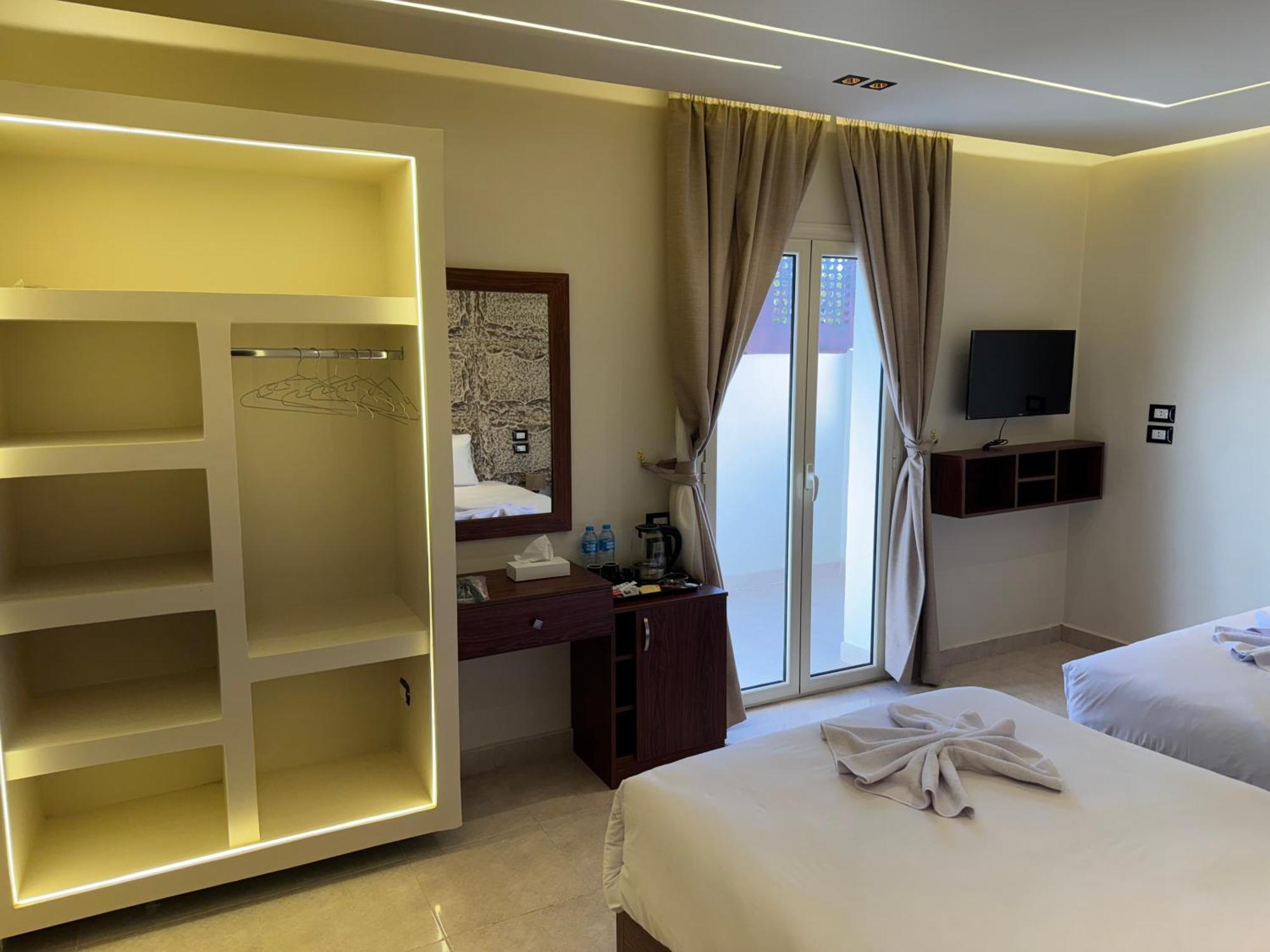 Master Pyramids Hotel Al Kawm al Akhdar 外观 照片